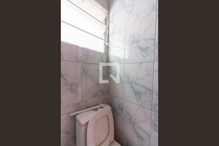 Casa à venda com 481m², 4 quartos e 4 vagasBanheiro da Suíte 2