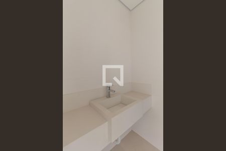 Apartamento à venda com 326m², 5 quartos e 3 vagas Apartamento à venda com 326m², 5 quartos e 3 vagasBanheiro Social da Cobertura