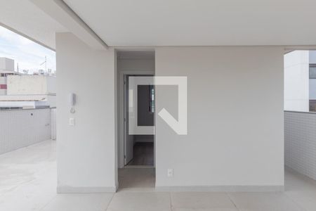 Apartamento à venda com 326m², 5 quartos e 3 vagas Apartamento à venda com 326m², 5 quartos e 3 vagasCobertura