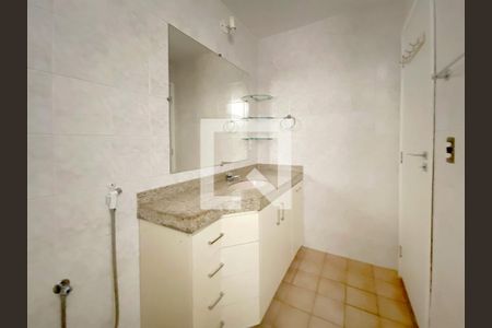 Apartamento à venda com 125m², 4 quartos e 2 vagasBanheiro da Suíte