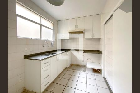 Apartamento à venda com 125m², 4 quartos e 2 vagasCozinha