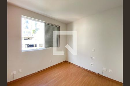 Apartamento à venda com 125m², 4 quartos e 2 vagasQuarto 2