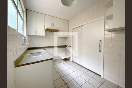 Apartamento à venda com 125m², 4 quartos e 2 vagasCozinha