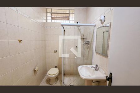 Casa à venda com 251m², 4 quartos e 5 vagas Casa à venda com 251m², 4 quartos e 5 vagasBanheiro da Suíte