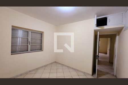 Casa à venda com 251m², 4 quartos e 5 vagas Casa à venda com 251m², 4 quartos e 5 vagasQuarto 4 - Suíte