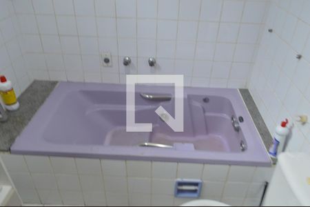 Casa à venda com 600m², 3 quartos e 1 vaga Casa à venda com 600m², 3 quartos e 1 vagaBanheiro