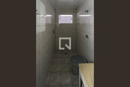 Banheiro de casa para alugar com 1 quarto, 45m² em Vila Cardoso Franco, São Paulo