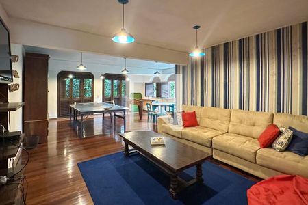 Casa à venda com 1800m², 11 quartos e 8 vagasSala 08 - Casa 02