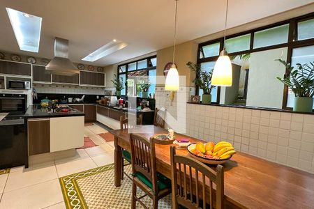 Casa à venda com 1800m², 11 quartos e 8 vagasCozinha 01 - Casa 01