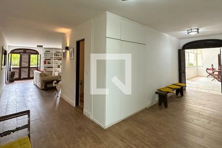 Casa à venda com 1800m², 11 quartos e 8 vagasSala 05 - Casa 02