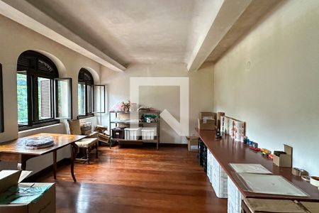 Casa à venda com 1800m², 11 quartos e 8 vagasSala 11 - Casa 04