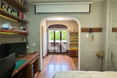 Casa à venda com 1800m², 11 quartos e 8 vagasSuíte 06 - Casa 02