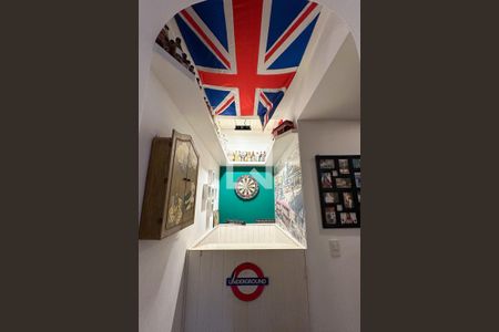 Casa à venda com 1800m², 11 quartos e 8 vagasEspaço de Jogos