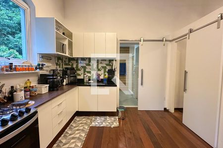 Casa à venda com 1800m², 11 quartos e 8 vagasCozinha 03 - Casa 03