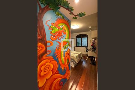 Casa à venda com 1800m², 11 quartos e 8 vagasSuíte 04 - Casa 01