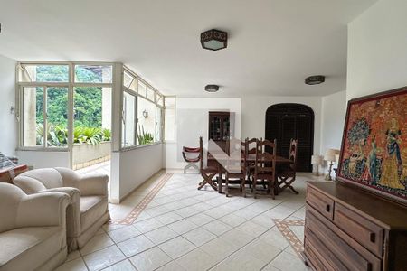 Casa à venda com 1800m², 11 quartos e 8 vagasSala 05 - Casa 02