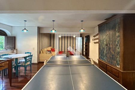 Casa à venda com 1800m², 11 quartos e 8 vagasSala 08 - Casa 02