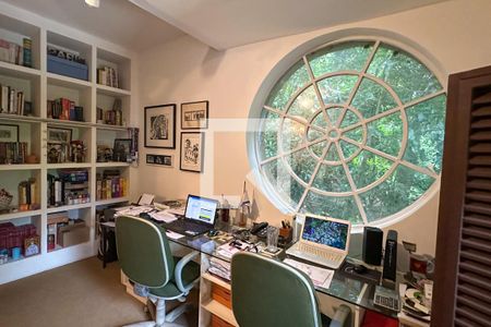 Casa à venda com 1800m², 11 quartos e 8 vagasSala 04 - Casa 01