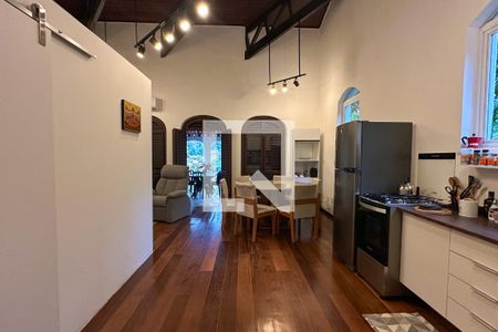Casa à venda com 1800m², 11 quartos e 8 vagasCozinha 03 - Casa 03