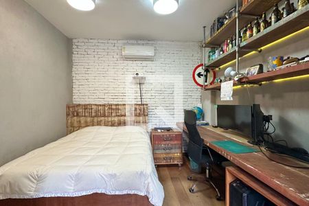 Casa à venda com 1800m², 11 quartos e 8 vagasSuíte 06 - Casa 02