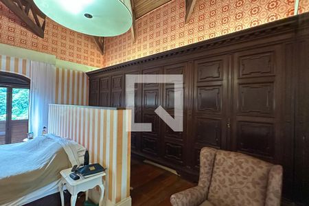 Casa à venda com 1800m², 11 quartos e 8 vagasSuíte 01 - Casa 01