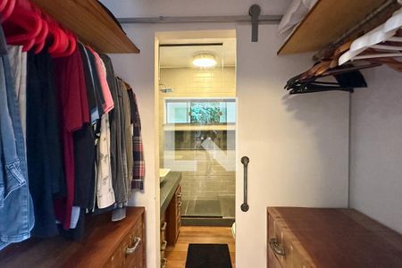 Casa à venda com 1800m², 11 quartos e 8 vagasSuíte 06 - Casa 02