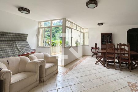 Casa à venda com 1800m², 11 quartos e 8 vagasSala 05 - Casa 02