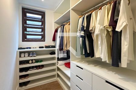 Casa à venda com 1800m², 11 quartos e 8 vagasSuíte 05 - Casa 02