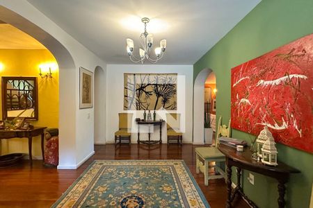 Casa à venda com 1800m², 11 quartos e 8 vagasHall - Casa 01