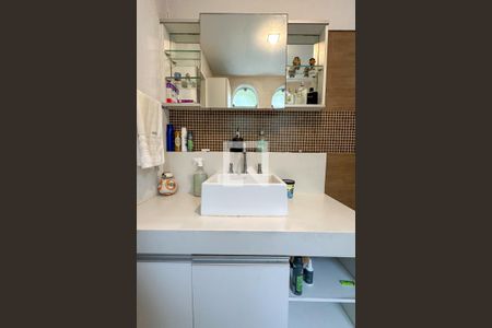 Casa à venda com 1800m², 11 quartos e 8 vagasSuíte 04 - Casa 01