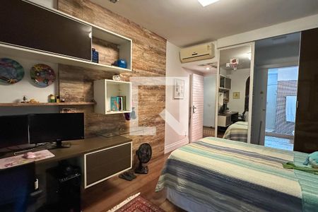 Casa à venda com 1800m², 11 quartos e 8 vagasSuíte 04 - Casa 01