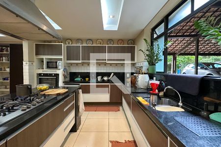 Casa à venda com 1800m², 11 quartos e 8 vagasCozinha 01 - Casa 01