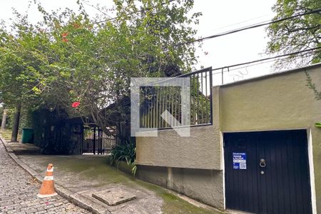 Casa à venda com 1800m², 11 quartos e 8 vagasPlaquinha