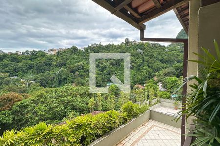 Casa à venda com 1800m², 11 quartos e 8 vagasHall - Casa 01