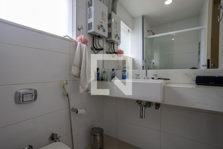 Apartamento à venda com 115m², 3 quartos e 2 vagas Apartamento à venda com 115m², 3 quartos e 2 vagasBanheiro Suite