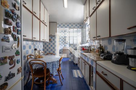 Apartamento à venda com 115m², 3 quartos e 2 vagas Apartamento à venda com 115m², 3 quartos e 2 vagasCozinha