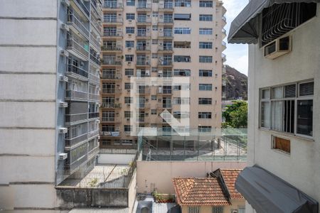 Apartamento à venda com 115m², 3 quartos e 2 vagas Apartamento à venda com 115m², 3 quartos e 2 vagasÁrea de Serviço Vista