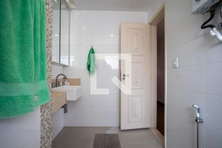 Apartamento à venda com 115m², 3 quartos e 2 vagas Apartamento à venda com 115m², 3 quartos e 2 vagasBanheiro Social