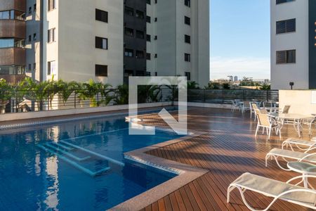 Apartamento à venda com 130m², 3 quartos e 3 vagasÁrea comum - Piscina