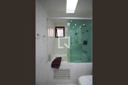 Apartamento à venda com 130m², 3 quartos e 3 vagasSuíte 1 Banheiro 