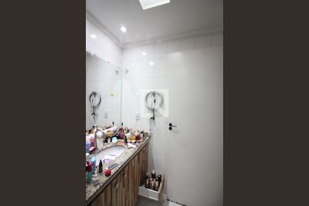 Apartamento à venda com 130m², 3 quartos e 3 vagasSuíte 1 Banheiro 