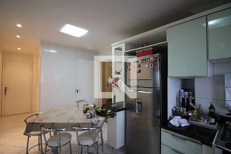 Apartamento à venda com 130m², 3 quartos e 3 vagasCozinha 