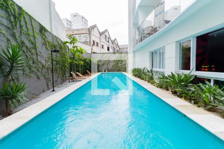 Studio à venda com 46m², 1 quarto e 1 vagaPiscina