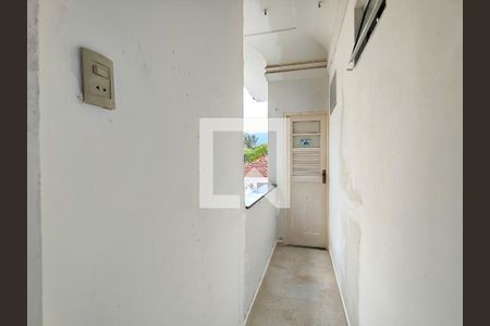 Corredor de apartamento à venda com 2 quartos, 68m² em Grajaú, Rio de Janeiro