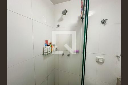 Casa à venda com 240m², 9 quartos e sem vaga Casa à venda com 240m², 9 quartos e sem vagaBanheiro