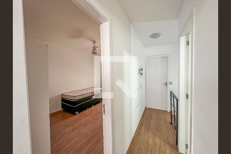 Casa à venda com 240m², 9 quartos e sem vaga Casa à venda com 240m², 9 quartos e sem vagaCorredor