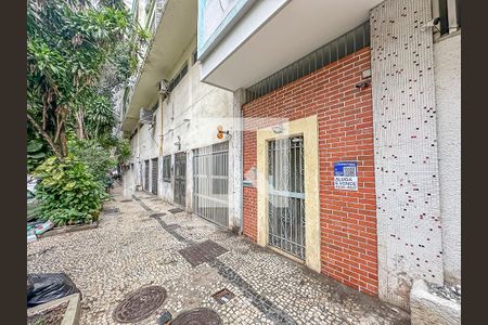 Casa à venda com 240m², 9 quartos e sem vaga Casa à venda com 240m², 9 quartos e sem vagaFachada
