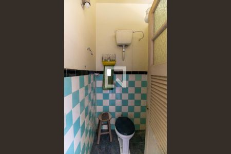 Casa para alugar com 230m², 6 quartos e 4 vagas Casa para alugar com 230m², 6 quartos e 4 vagasBanheiro de serviço