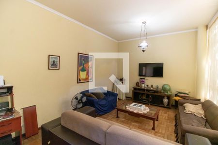 Casa para alugar com 230m², 6 quartos e 4 vagas Casa para alugar com 230m², 6 quartos e 4 vagasSala 1