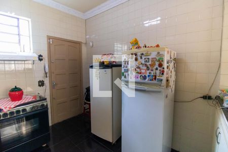 Casa para alugar com 230m², 6 quartos e 4 vagas Casa para alugar com 230m², 6 quartos e 4 vagasCozinha